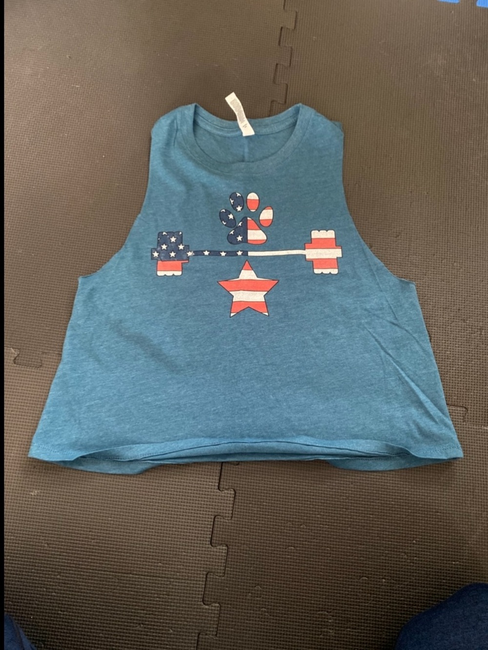 Wags and Weights crop tank top, M